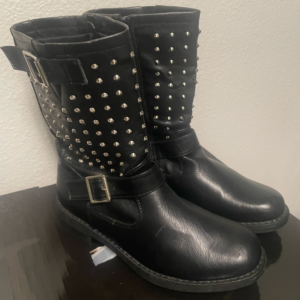 KOI COUTURE Faux Leather Metal And Buckle Detail Biker Boots🖤🤍